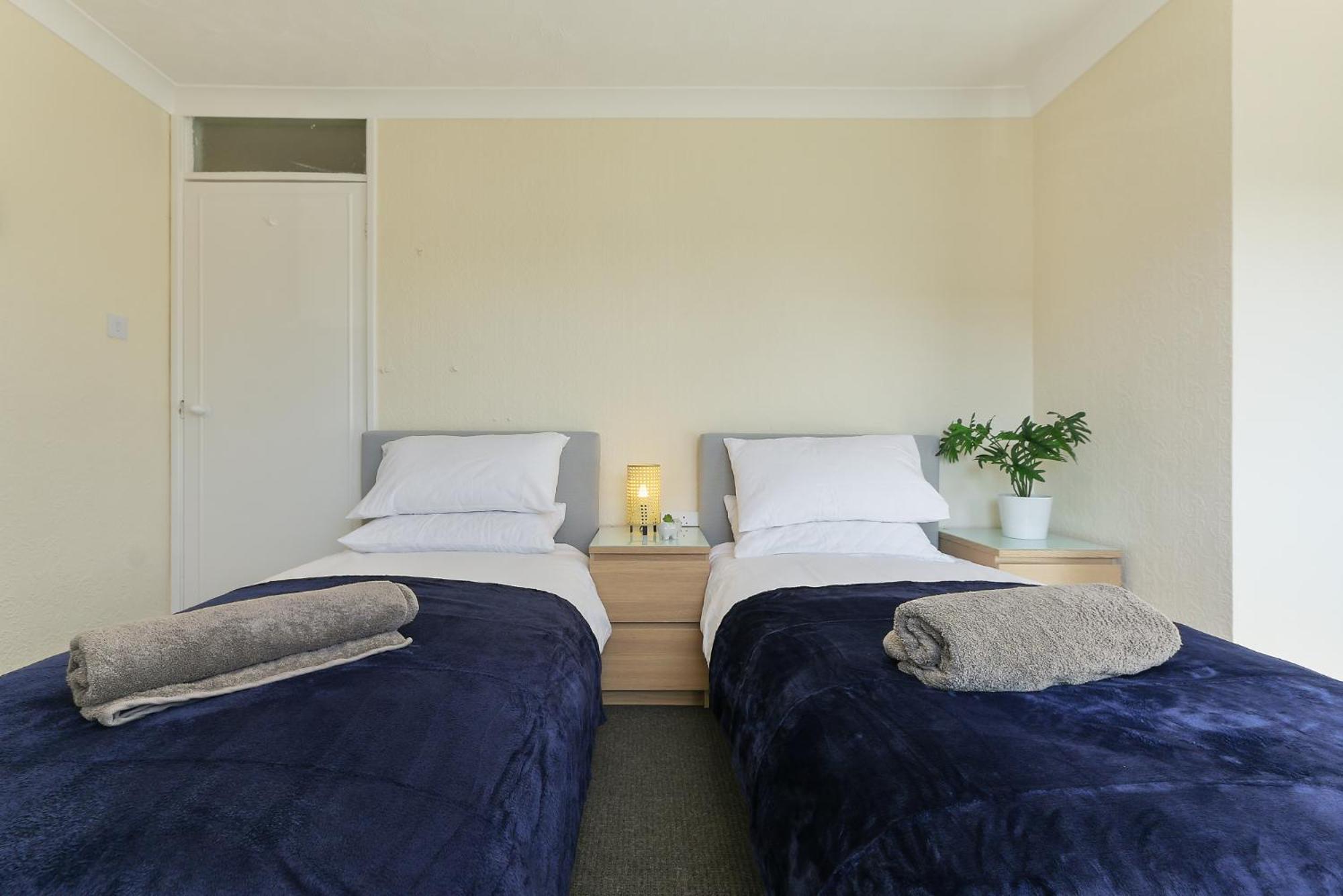 Leconfield Close - Comfy House And Free Parking Kingston upon Hull Exterior foto